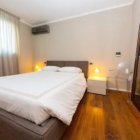 Apartment Splendido In Piazza San Carlo